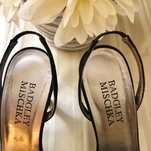 Badgley Mischka Cady – Sandali Con Tacco In Pelle, Fibbia A Cuore, Fodera Traspirante, Colore Nero, Taglia 38 EU